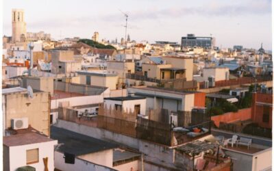 Ácido Hialurónico en Barcelona: La Precisión de la Hidratación Dérmica